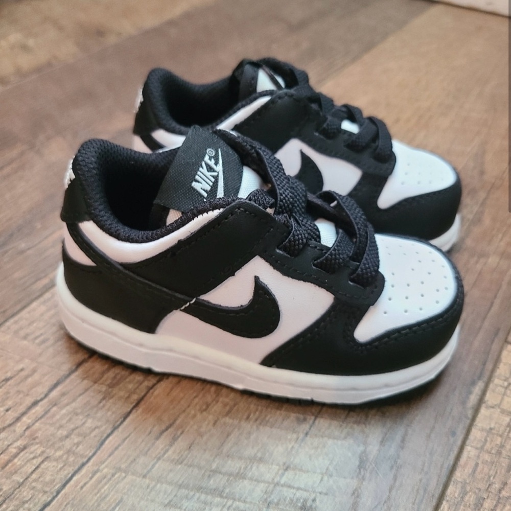 Nike Dunks Size 4C 
New without box